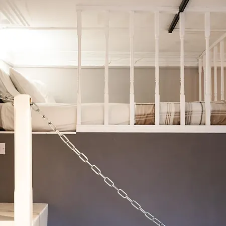 A Modern Rustic Studio Apartment London Exterior photo